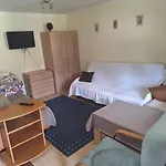 To Tu *