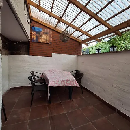 To Tu 山林小屋 *