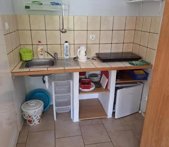 To Tu 山林小屋 *